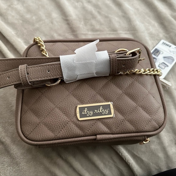 Itzy ritzy double take crossbody diaper bag - Picture 2 of 9